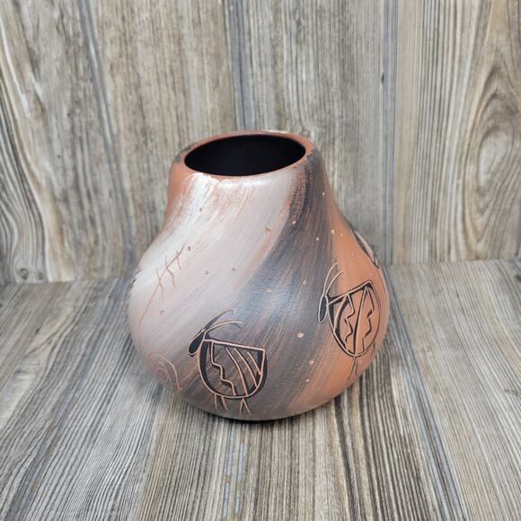 Vintage Vase Cedar Mesa Native American Navajo Pottery Signed Hieroglyphic Decor - Picture 4 of 8